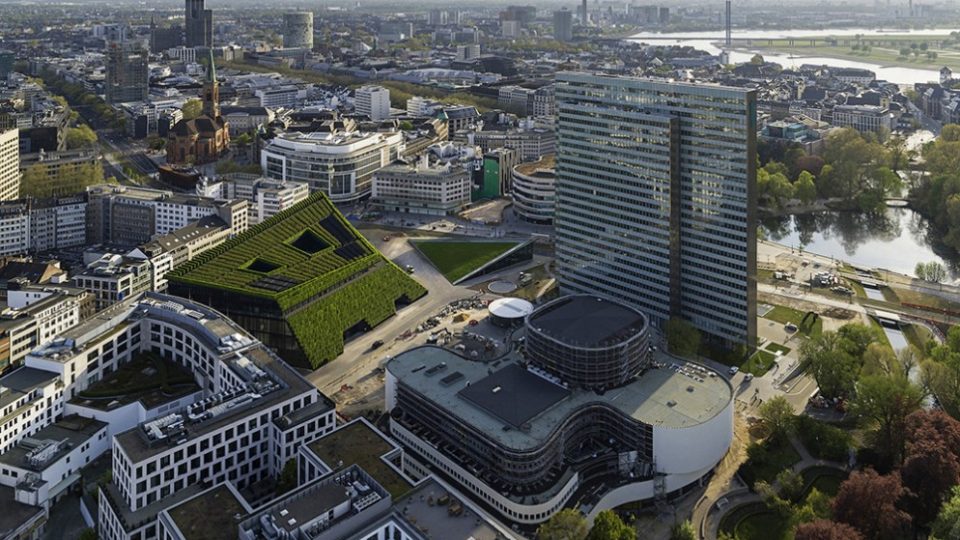 Düsseldorf – Kö Bogen II Il giardino verticale più grande d’Europa