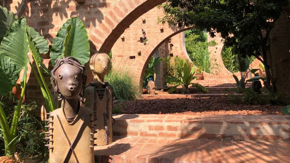 KAGGALIPURA – INDIA A COMMUNITY CENTRE THAT RESPECTS THE INDIGENOUS ARCHITECTURAL TRADITION