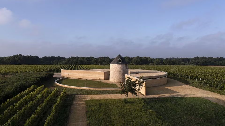 BRITTANY FROM AN ANCIENT MILL TO A CONTEMPORARY WINERY