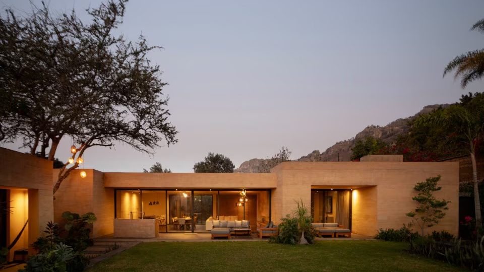 MEXICO A SEEMINGLY IMPENETRABLE HOUSE